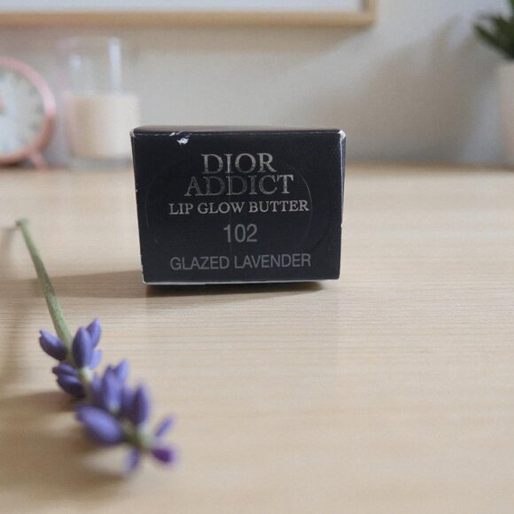 DIOR - Addict Lip Glow Butter (102 Glazed Lavender) NIB + Shiny Gold Holiday Bag - Picture 4 of 10